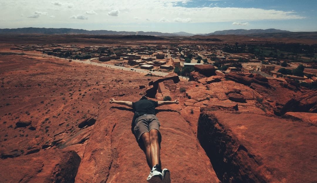 découvrez les procédures et régulations douanières en algérie pour un passage en douane sécurisé et efficace.