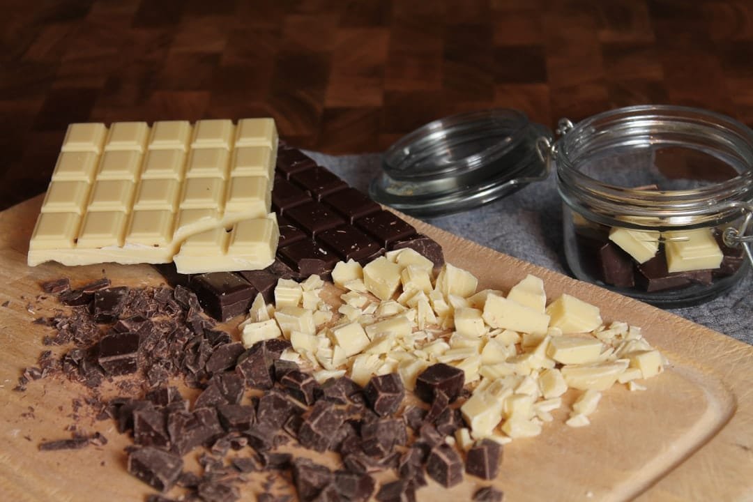 découvrez le chocolat algérien, une délicieuse gourmandise alliant tradition et saveurs uniques de l'algérie.