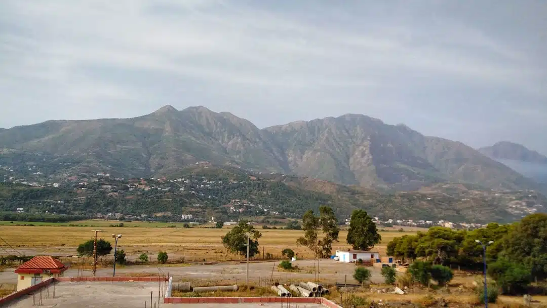 découvrez le tourisme en algérie : paysages variés, richesses culturelles et sites historiques incontournables pour une expérience unique.