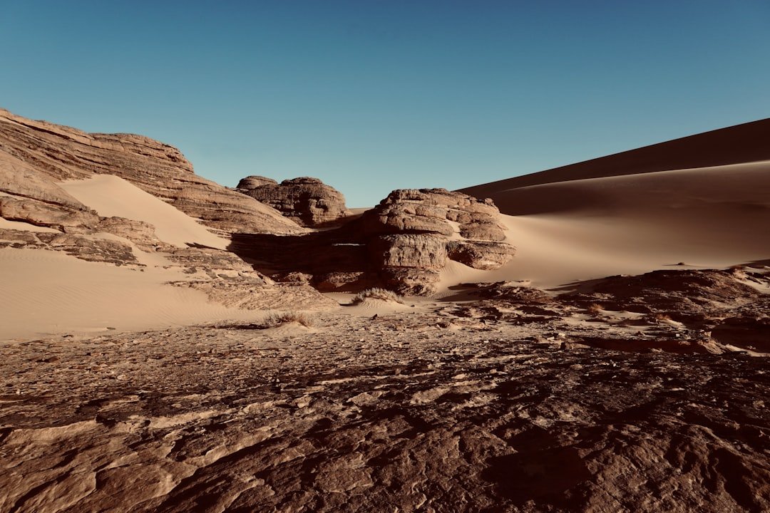 découvrez la beauté, la culture et la diversité des femmes algériennes à travers des histoires inspirantes et des portraits authentiques.
