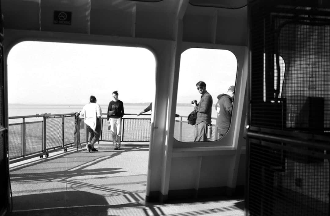 découvrez nos services de ferries rapides et confortables pour traverser en toute sérénité. réservez vos billets de ferry facilement et profitez de voyages agréables vers de nombreuses destinations.