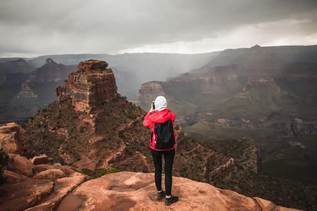 découvrez les aventures passionnantes d'un voyageur audacieux en quête de nouvelles expériences et de destinations exotiques.
