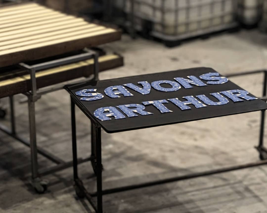 découvrez nos savons artisanaux faits à la main avec des ingrédients naturels pour une peau douce et nourrie. profitez d'une expérience unique et authentique.