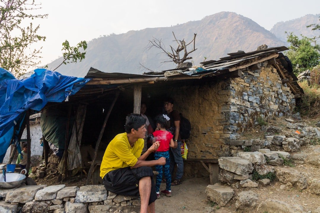 découvrez le voyage hors réseau pour une aventure authentique et déconnectée, loin des sentiers battus et de la technologie.