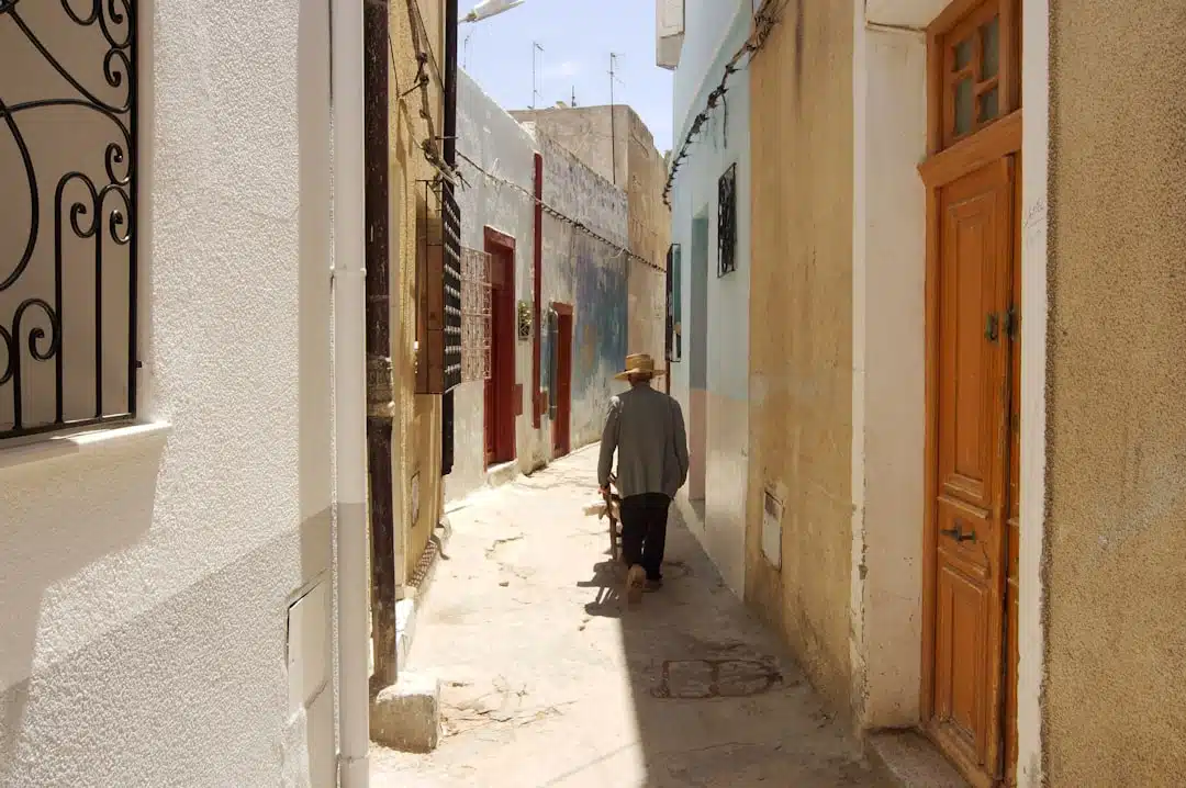 découvrez les règles actuelles pour l'échange de devises en tunisie, incluant les procédures, les limites et les conseils pour un transfert sécurisé et conforme à la réglementation locale.