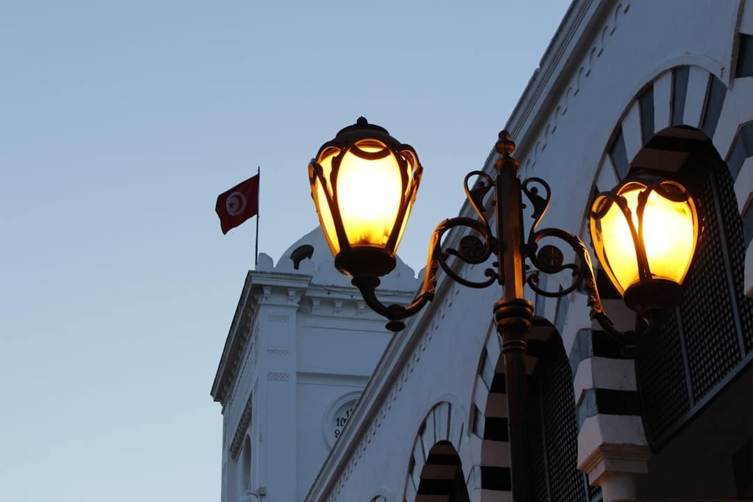 découvrez les règles de change de devises en tunisie, y compris les limites, les procédures et les conseils pour échanger de l'argent en toute sécurité.