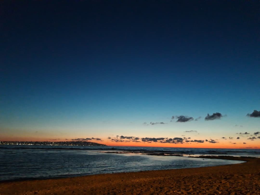 découvrez l'algérie, ses paysages spectaculaires, sa riche histoire et sa culture fascinante. planifiez votre voyage en algérie pour une expérience inoubliable.