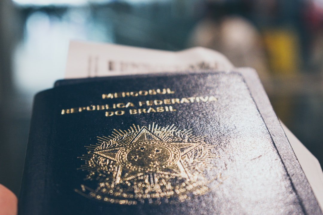 découvrez tout ce qu'il faut savoir sur le passeport algérien : procédures d'obtention, validité, et conseils pour voyager en toute sérénité.