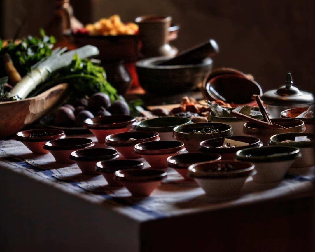 découvrez la cuisine algérienne authentique, riche en saveurs méditerranéennes et nord-africaines, avec des recettes traditionnelles et des ingrédients typiques.