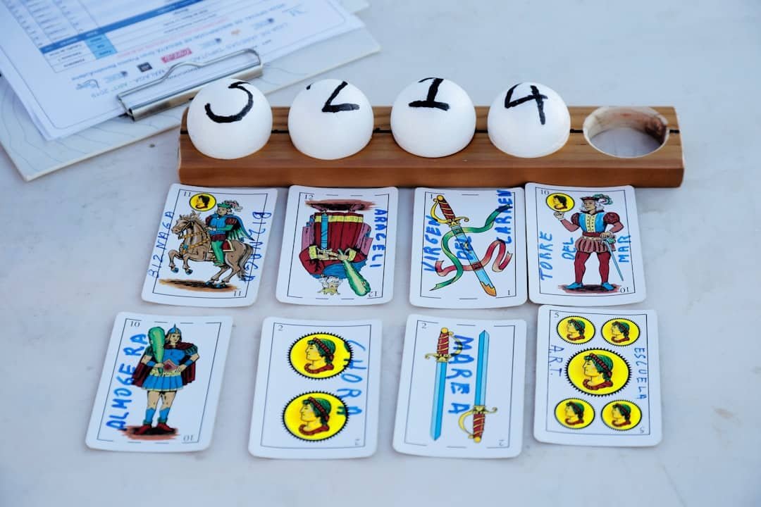 découvrez notre jeu de société sur les stéréotypes liés à l'immigration, conçu pour sensibiliser et encourager le dialogue autour de la diversité culturelle de manière ludique et éducative.