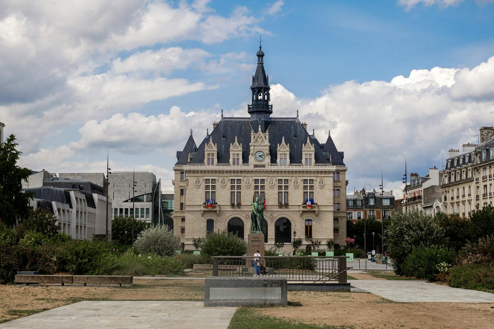 Consulat d'Algérie à Bobigny - 17 rue Hector Berlioz 93000