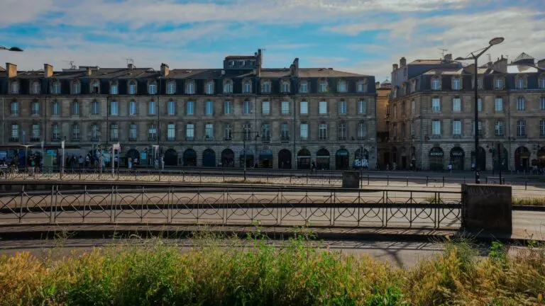 Consulat d'Algérie à Bordeaux - 41 rue Frantz Despagnet 33000