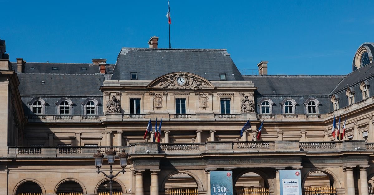découvrez le parcours et l'engagement de ségolène royal, femme politique française, ancienne ministre et candidate à la présidence de la république.
