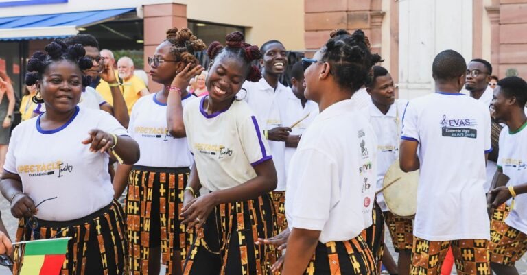 découvrez les histoires, cultures et réalités des diasporas à travers le monde. explorez les liens, les traditions et l'impact des communautés diasporiques aujourd'hui.