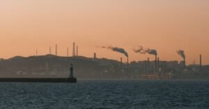 découvrez les causes, les effets et les solutions pour lutter contre la pollution afin de protéger notre environnement et préserver la santé publique.