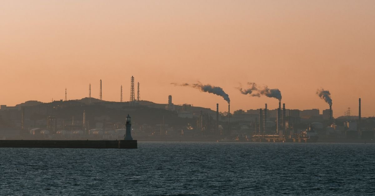 découvrez les causes, les effets et les solutions pour lutter contre la pollution afin de protéger notre environnement et préserver la santé publique.