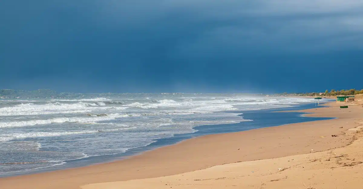 informations importantes sur la fermeture des plages en algérie : raisons, durée et conseils pour les visiteurs.