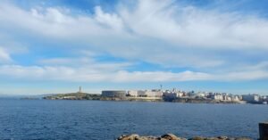 découvrez l'actualité et les enjeux de la crise à ceuta, une ville stratégique aux frontières de l'europe et de l'afrique, entre défis migratoires et tensions géopolitiques.
