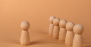 découvrez les enjeux de la discrimination en matière d'emploi, ses formes, ses conséquences et les droits pour se protéger contre toute injustice au travail.