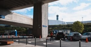découvrez les principaux aéroports français, leurs services, et comment faciliter vos voyages en france.