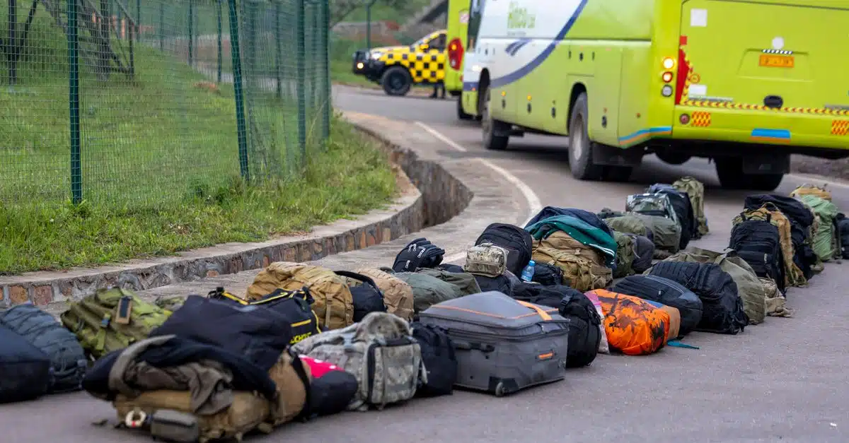 découvrez les enjeux et les risques liés au trafic de migrants, ses implications légales et humanitaires, ainsi que les mesures de lutte contre ce phénomène.