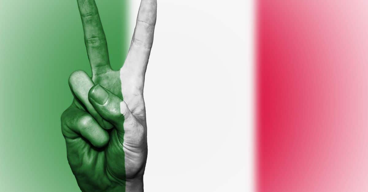 découvrez tout ce que vous devez savoir sur la nationalité : définition, critères, démarches et droits associés.
