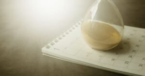 découvrez les délais de traitement pour les demandes de permis de séjour et obtenez des informations à jour pour planifier votre installation en toute sérénité.