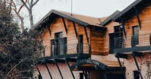 découvrez les démarches et conditions pour obtenir un titre de séjour en france. guide complet sur les types de permis de résidence, la demande et le renouvellement.