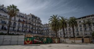 découvrez les meilleures écoles françaises en algérie, offrant un enseignement de qualité conforme aux standards français, pour un avenir scolaire prometteur.