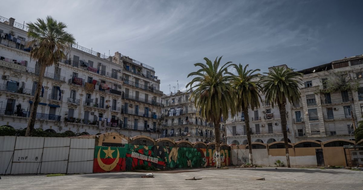 découvrez les meilleures écoles françaises en algérie, offrant un enseignement de qualité conforme aux standards français, pour un avenir scolaire prometteur.