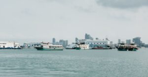 découvrez tout sur les ferries : horaires, destinations, tarifs et conseils pour voyager en toute sérénité en mer.