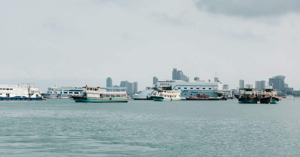 découvrez tout sur les ferries : horaires, destinations, tarifs et conseils pour voyager en toute sérénité en mer.