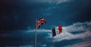 découvrez tout ce qu'il faut savoir sur la nationalité française : conditions, démarches, droits et avantages pour devenir ou être reconnu comme citoyen français.